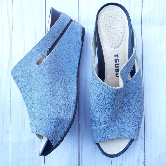 Tsubo Shoes - Tsubo Blue Stingray Wedge Slip On Sandals Sz 8